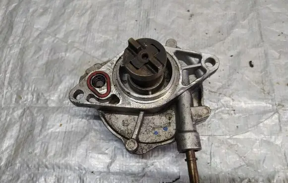 Peugeot Boxer Vacuum pump 9645141380