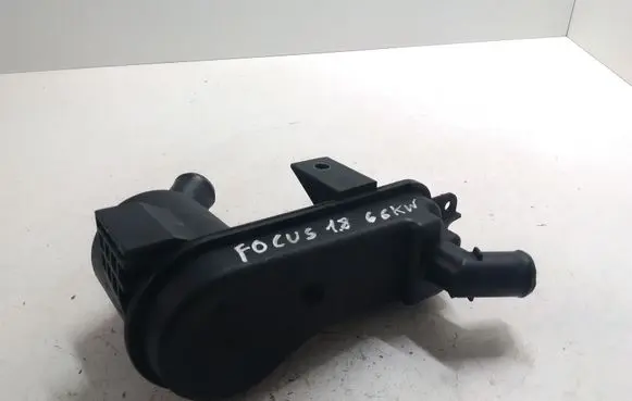 Ford Focus Breather/breather pipe/hose XS4Q6A785AB