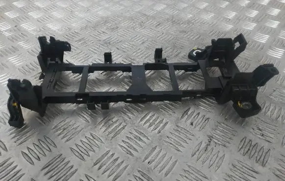 Mercedes-Benz GLA W156 Fuse box set A2465400340