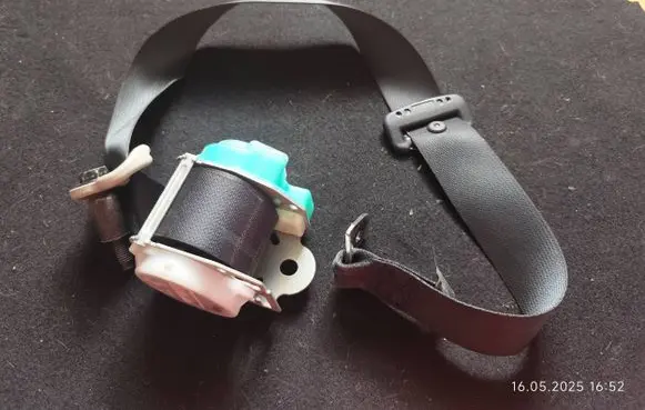 Nissan Note (E11) Rear seatbelt 88845BH05A 045520