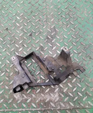 BMW 5 E60 E61 Headlight/headlamp mounting bracket 224568