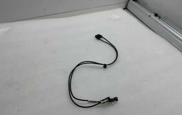 Tesla Model S USB socket connector 100481508B