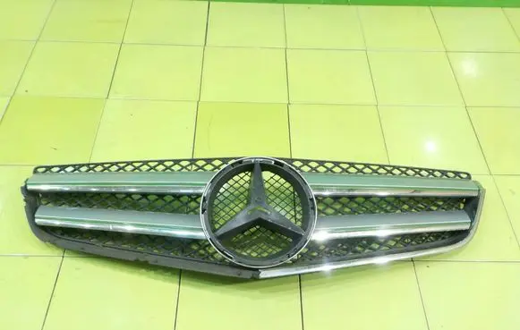 Mercedes-Benz E C207 W207 Front bumper upper radiator grill XP46