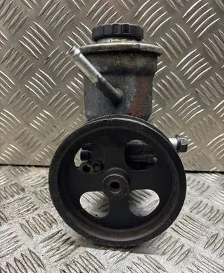 Toyota Corolla Verso AR10 Power steering pump