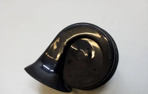 Volkswagen PASSAT B6 Horn signal A28657825 007424 000209