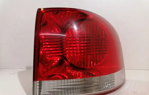 Volkswagen Touareg I Rear/tail lights 28258002 7L6945096K