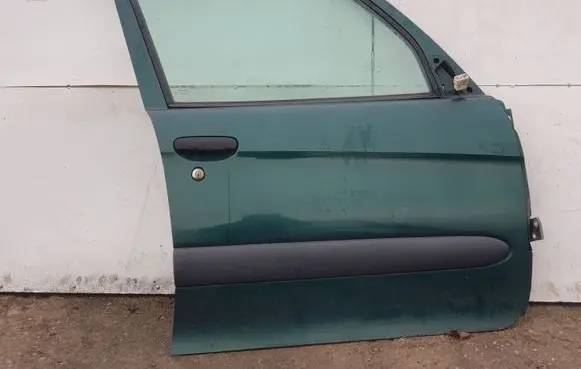 Citroen Xsara Picasso Front door