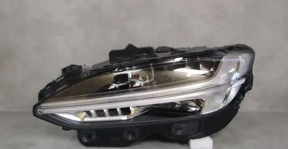 Volvo S90, V90 Headlight/headlamp 32228310