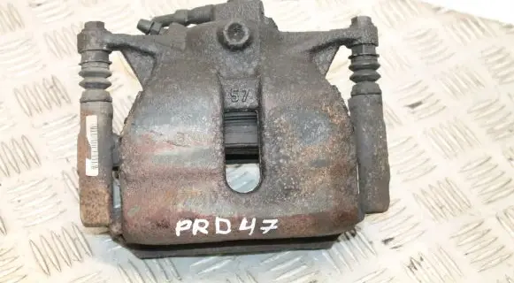 Volkswagen Golf VII Front brake caliper