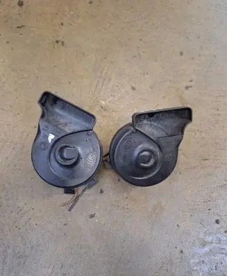 Mercedes-Benz E W212 Horn signal A046522