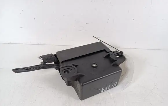 Volkswagen II LT Glow plug pre-heat relay 2D0911253