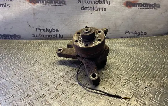 Iveco Daily 30.8 - 9 Front wheel hub