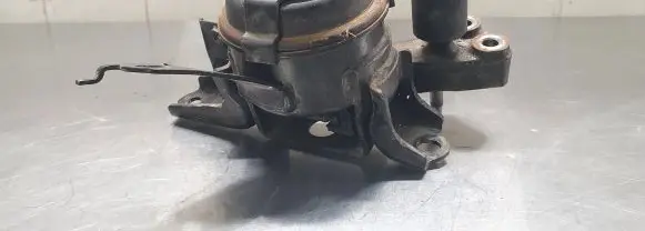 Toyota Yaris Engine mount bracket FCB500