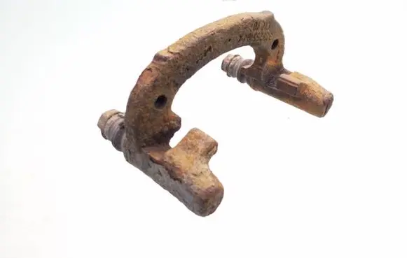 Volvo S40, V40 Brake caliper pad carrier rear 