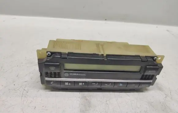 Volkswagen PASSAT B5 Climate control unit 5HB00761700 1J1907044
