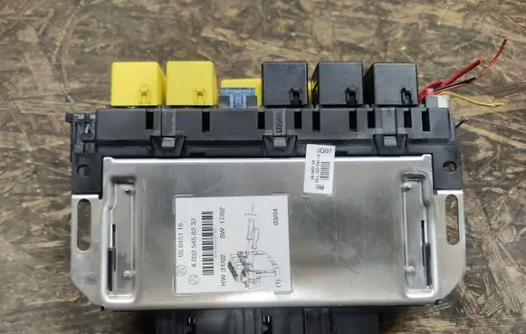 Mercedes-Benz CL C215 Fuse module A0325458232