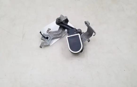 Rear air suspension level height sensor