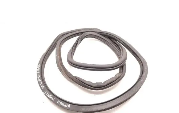 Volkswagen Polo V 6R Rubber seal front door (on door) 