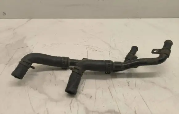 Volkswagen PASSAT B6 Engine coolant pipe/hose
