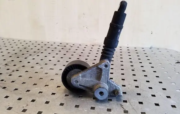 Volkswagen Touareg I Generator/alternator belt tensioner 059145201F