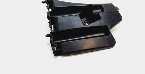 Volvo S60 Front bumper mounting bracket 30796625