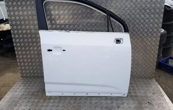 Chevrolet Orlando Front door 