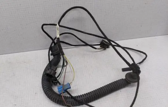 Volkswagen Transporter - Caravelle T4 Loading door wiring loom 7D0971484B