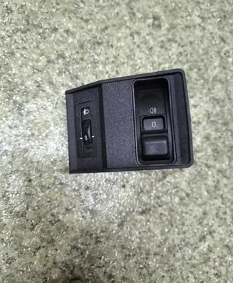 BMW 5 E34 Fog light switch 8110498