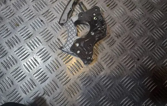 Audi A8 S8 D4 4H Slide rail for timing chain 079109218R