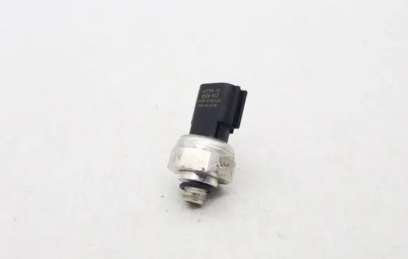 KIA Ceed Air conditioning (A/C) pressure sensor 42CP812