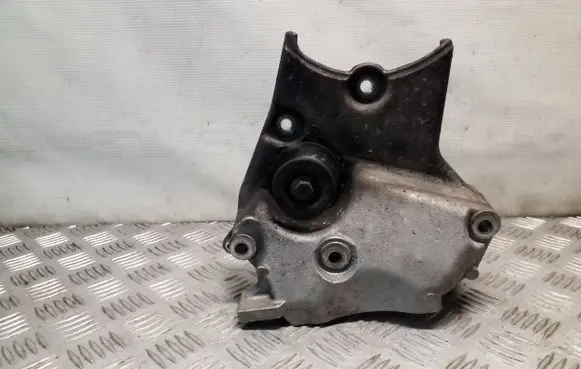 Opel Insignia A Engine mounting bracket 55566020
