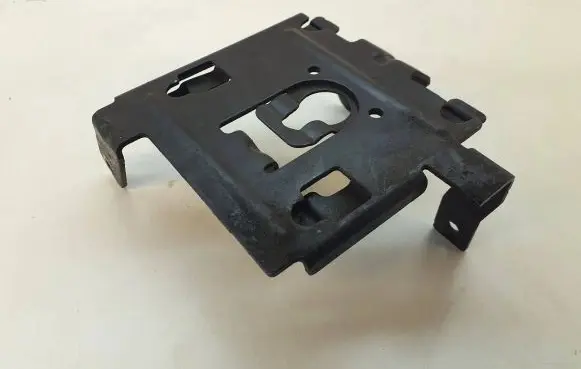 Volkswagen Touran I Engine mounting bracket 1K0127811D