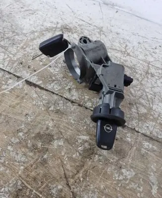 Opel Corsa D Ignition lock 7147060565 56155D