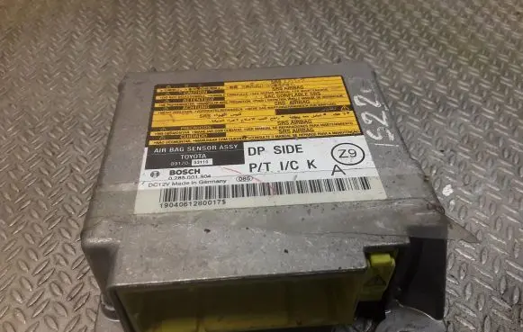 Lexus IS 220D-250-350 Airbag control unit/module 8917053110