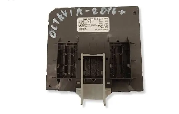 Skoda Octavia Mk3 (5E) Comfort/convenience module 5Q0937086AH F005V01737