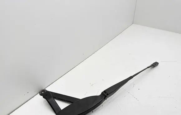 Mercedes-Benz C W205 Front wiper blade arm A2058240119