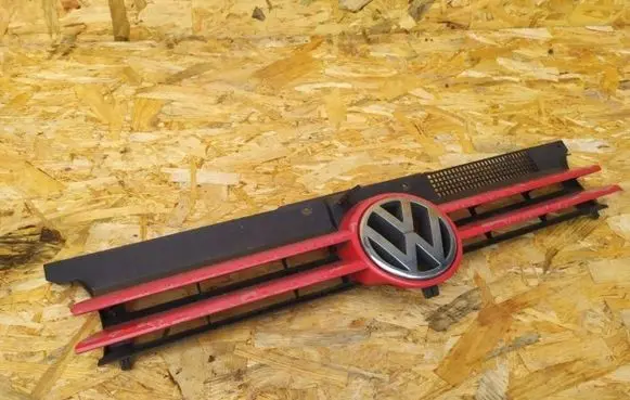 Volkswagen Golf IV Front bumper upper radiator grill ddddd
