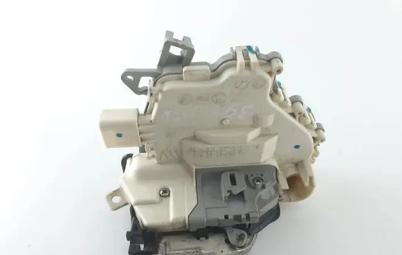 Audi A4 S4 B8 8K Front door lock 8J1837015C