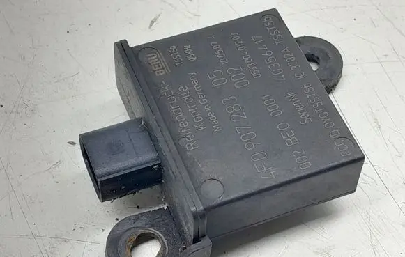 Volkswagen Phaeton Tire pressure control unit 4F090728305