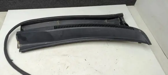 Toyota Prius (XW20) Wiper trim 5570847080