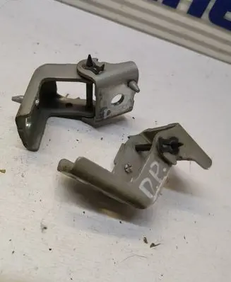 Peugeot 308 Front door upper hinge