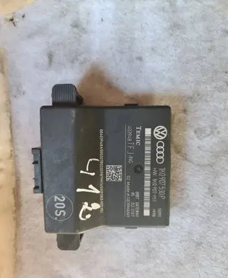 Volkswagen PASSAT B7 Gateway control module 1K0907530P 1K0907951 403948