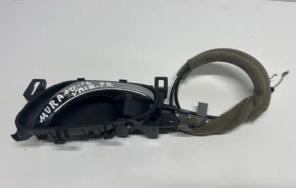 Nissan Rogue Front door interior handle 