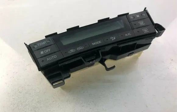 Toyota Prius (XW30) Climate control unit 75D726 K2163