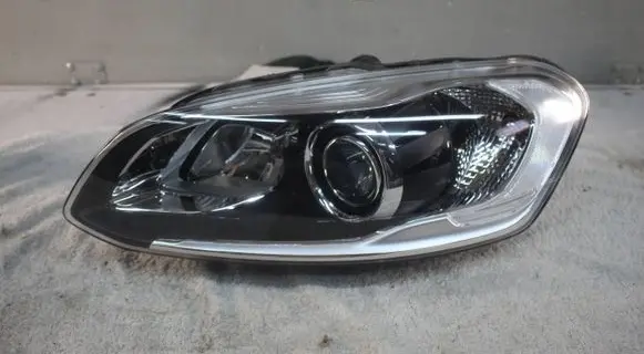 Volvo V60 Headlight/headlamp 31395896 89907801 Y413RS