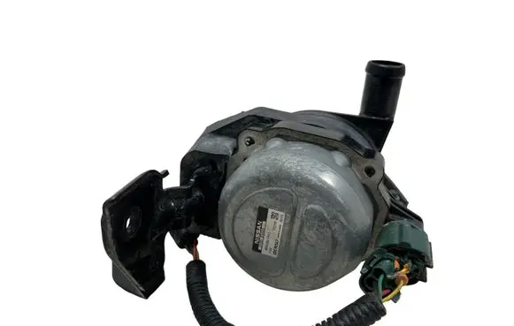 Nissan Leaf II (ZE1) Electric auxiliary coolant/water pump 0641001451 215815SA0A 11U10