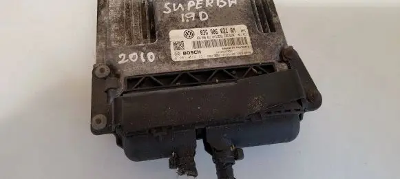 Skoda Superb B6 (3T) Engine control unit/module 03G906021QM 0281014111