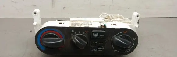 Nissan Terrano Climate control unit EG08036701