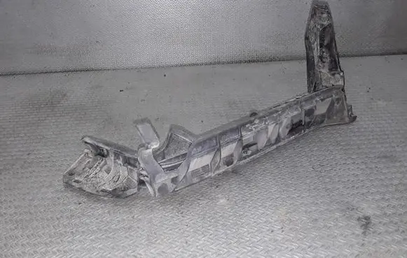 Volkswagen Transporter - Caravelle T5 Front bumper mounting bracket 7H0807393C