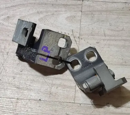 Fiat 500X Front door hinge set 